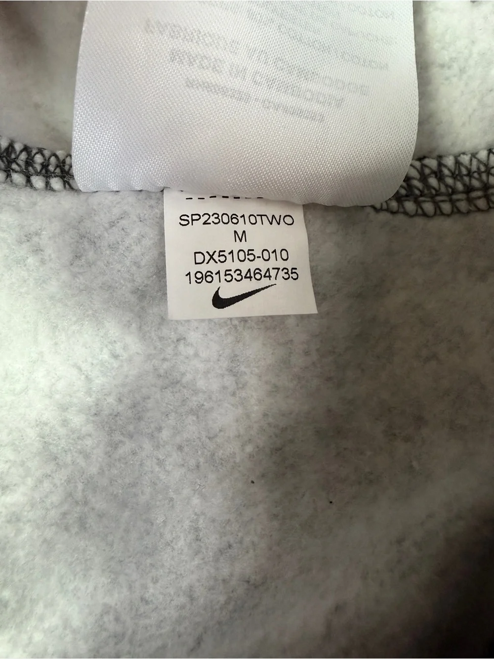 Nike Boys NSW Club Fleece AOP Grid Hoodie Glow In The Dark Size M DX5105-010